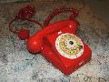 CB 667-es piros telefon
